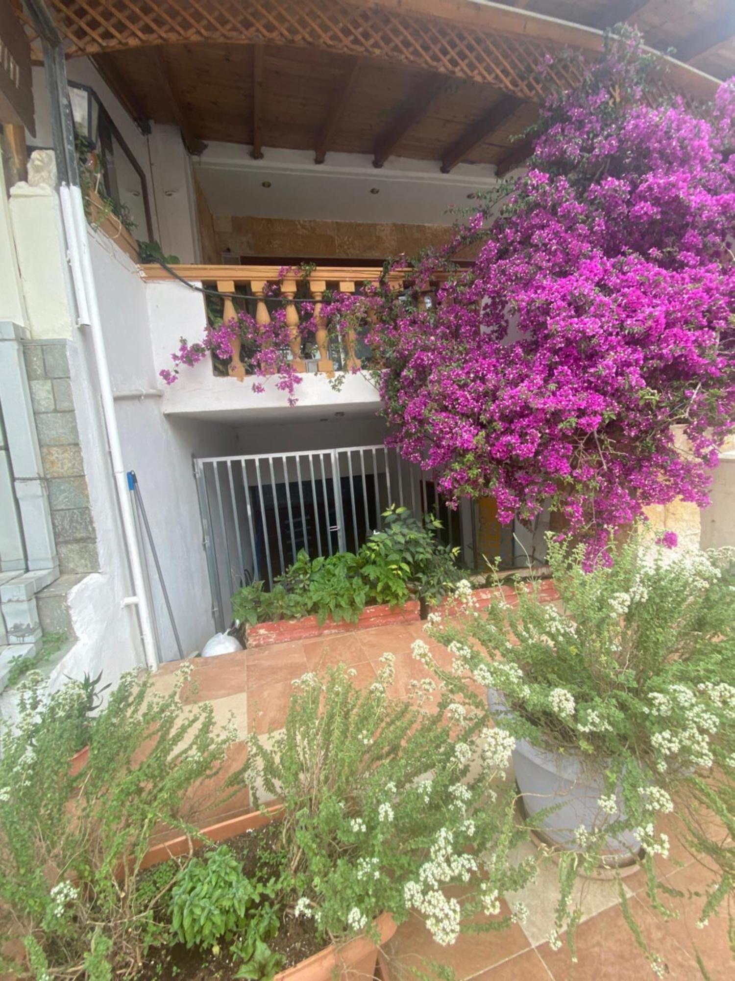 Costas Inn Spílion Екстериор снимка